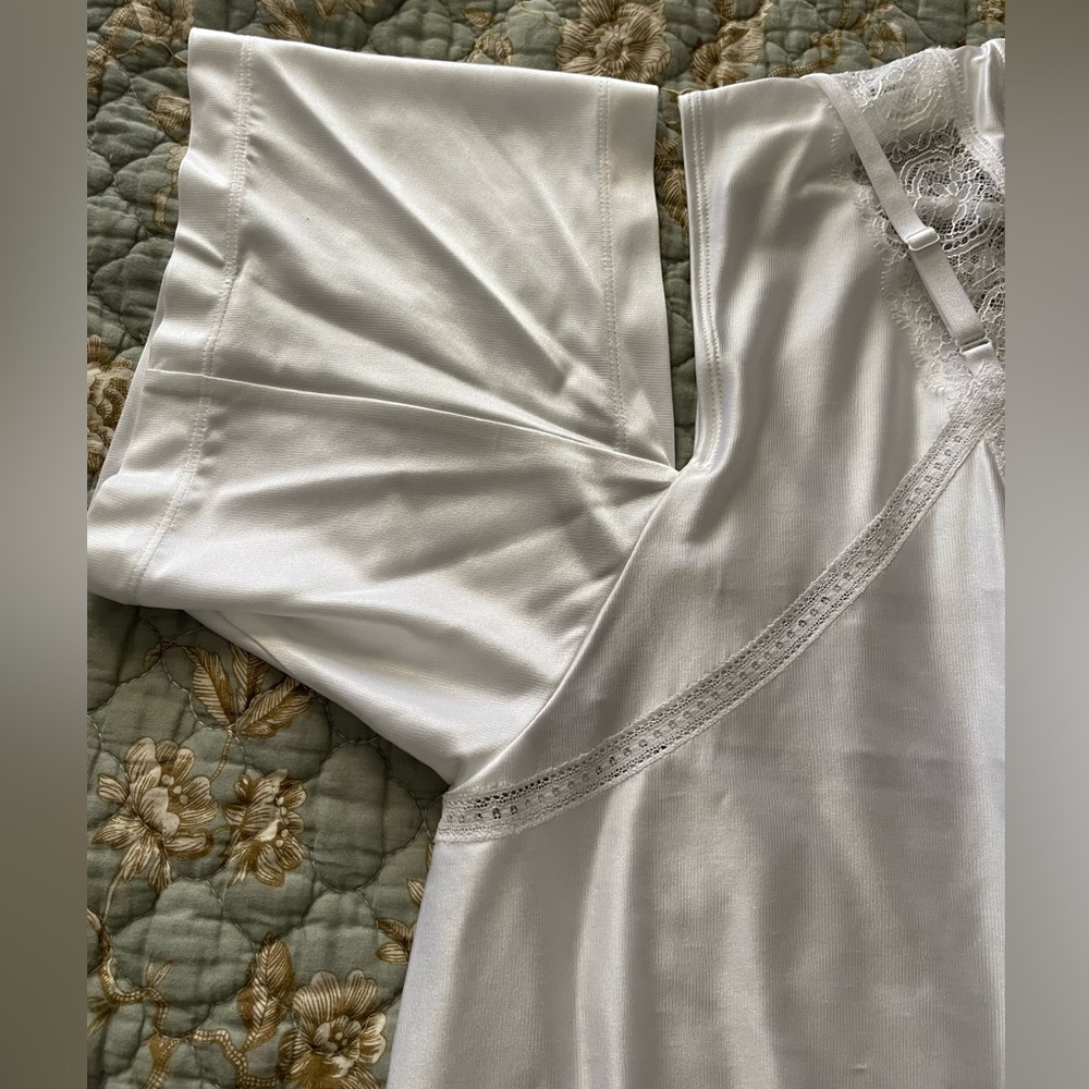 Burberry White Mini Dress - Picture 12 of 16